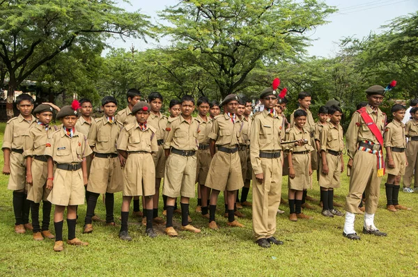 YAVATMAL, MAHARASHTRA, INDE, 15 AOÛT 2011 : Défilé sur le terrain du bureau de Tahsil à l'occasion de la fête de l'indépendance de l'Inde, le 15 août 2011, Yavatmal, Maharashtra, Inde . — Photo