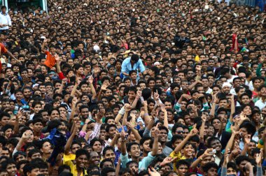 Amravati, Maharashtra, Hindistan - 24 Ağustos - Hindistan 'ın Maharashtra kentinde Tanrı Krishna' nın doğumunu kutlamak için Dahi Handi festivalinde 