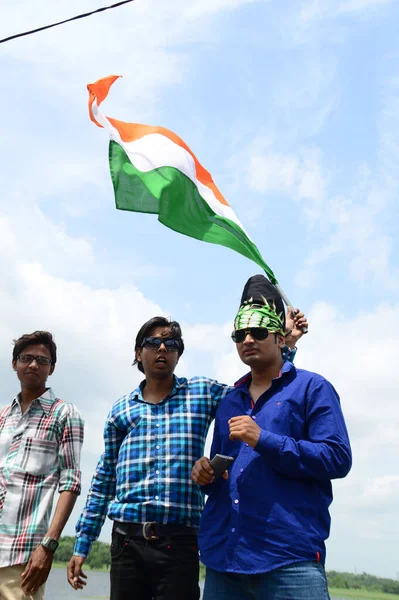 Nagpur, Maharashtra, India, August - 15: Unidentified people celebrating independence Day at Futala lake in Nagpur on 15 August 2014 — 图库照片