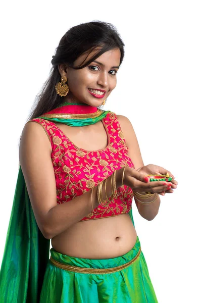 Retrato Una Chica Tradicional India Sosteniendo Diya Chica Celebrando Diwali — Foto de Stock
