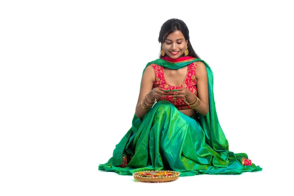 Portrait Indian Traditional Girl Holding Diya Making Rangoli Girl Celebrating — Stock Photo, Image