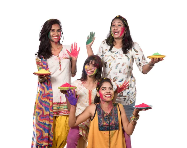 Grupo Jovens Meninas Felizes Divertindo Com Colorido Festival Cores Holi — Fotografia de Stock