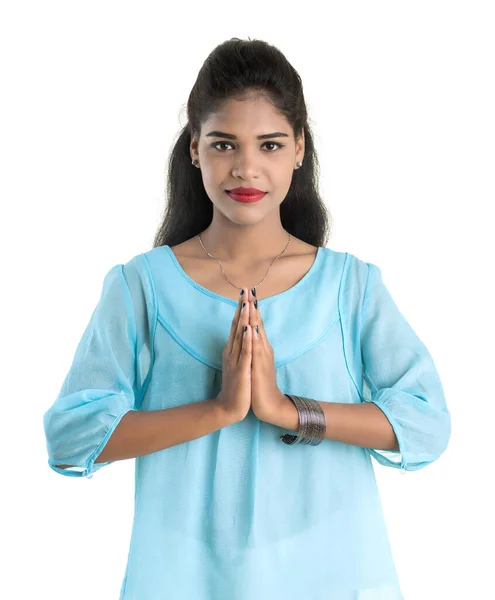 Vacker Indisk Flicka Med Välkomstuttryck Inbjudande Hälsning Namaste — Stockfoto