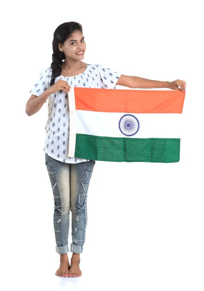 Flicka Med Indisk Flagga Eller Trefärg Vit Bakgrund Indiska Självständighetsdagen — Stockfoto