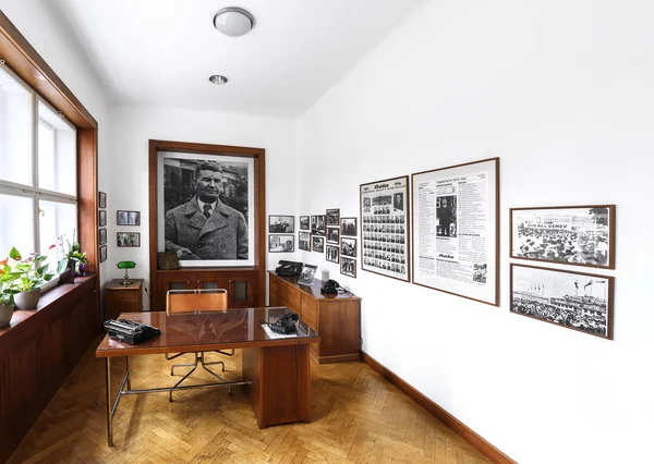 バタ ヴィラ ズリーン、チェコ共和国での事務所のインテリア — ストック写真