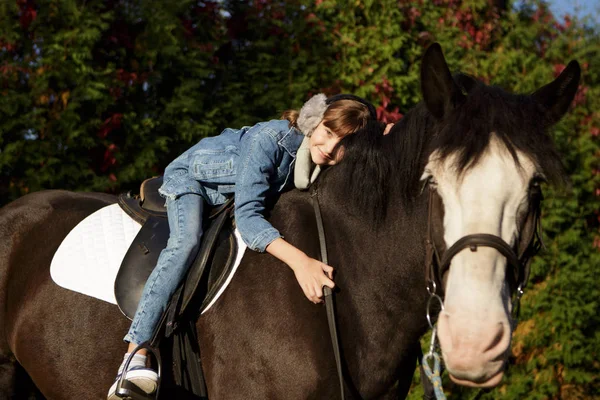 Thérapie avec les chevaux - hippopotame — Photo