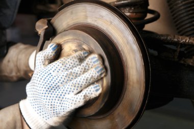 Araba fren garajda, otomotiv servis istasyonu tamiri