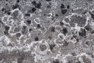 Kuzey Illinois, siyah ve beyaz arka plan, soyut veya hava, güvenlik ve Çevre temaları ile çizimi için asfalt park yerinde üzerinde yol tuzu