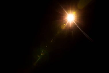 Siyahta soyut Doğal Güneş parlaması