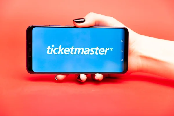 26 08 2019 Tula: ticketmaster na displeji telefonu. Logo — Stock fotografie
