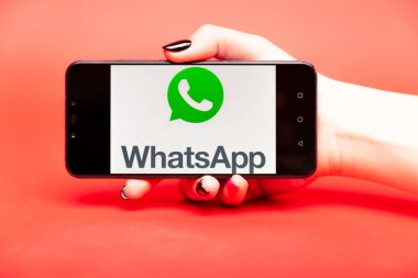 26 08 2019 Tula: Telefon ekranında Whatsapp. Logo