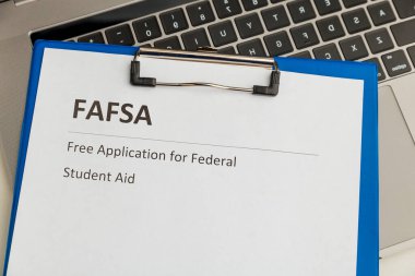 Fafsa. Tabletteki öğrenci yardımı başvuru formu.