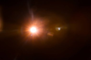 Siyahta soyut Doğal Güneş parlaması