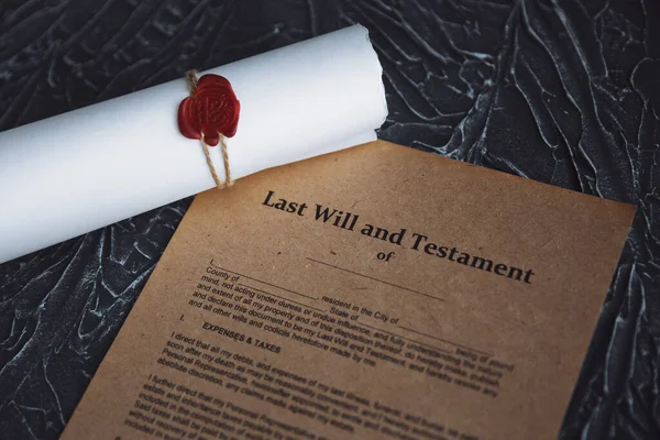 Notarys penna pubblica e timbro sul testamento e l'ultima volontà. Notaio pubblico — Foto Stock