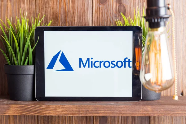 Tula Ryssland 16.01.20 Microsoft på datorskärmen isolerad. — Stockfoto