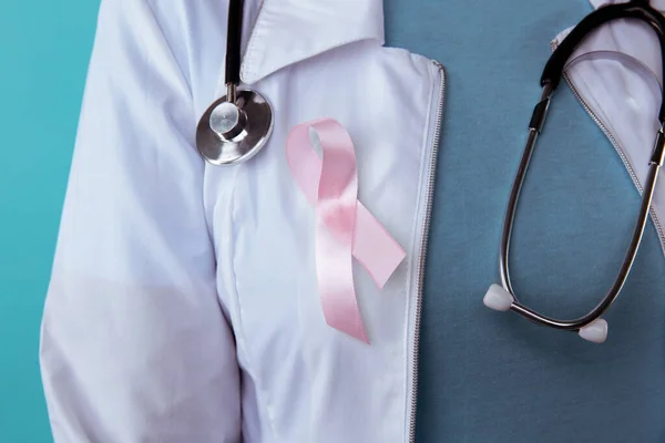 Salud, medicina y cáncer de mama — Foto de Stock
