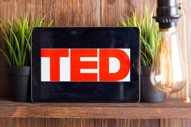 Tula Rusya 16.01.20 Ted Konuşmaları tablet bilgisayar ekranında izole edildi.