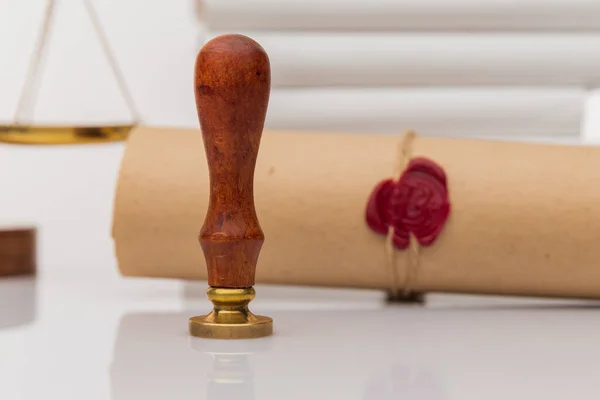 Notarissen pen en stempel op testament en testament. Notaris-instrumenten. — Stockfoto