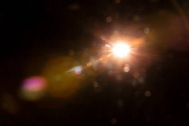 Siyahta soyut Doğal Güneş parlaması