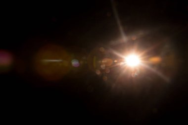 Siyahta soyut Doğal Güneş parlaması