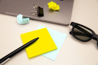 Yaratıcı ev işi alanı. Ev kavramından çalış