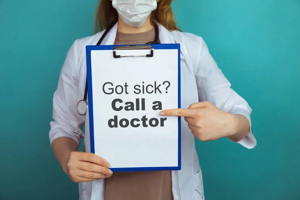 Medicine news concept. Woman doctor with tablet in the lab coat. — Stock Photo, Image