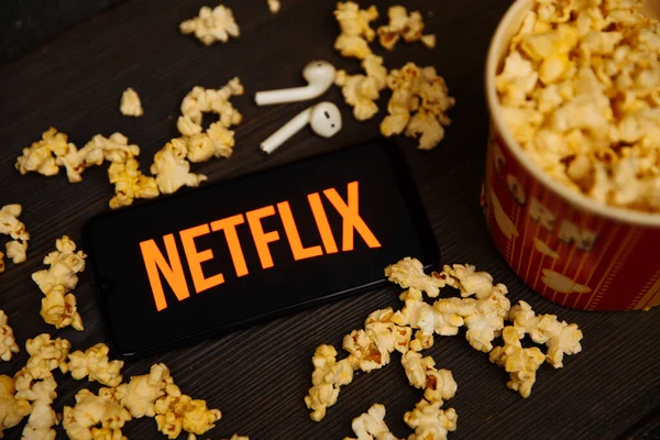 Tula Russia 16.01.20: Netflix, Inc. is an American provider of on-demand Internet streaming media available founded in 1997 by Marc Randolph and Reed Hastings — Stock Photo, Image
