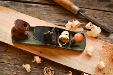 Marangozluk aletleri eski tahta masa