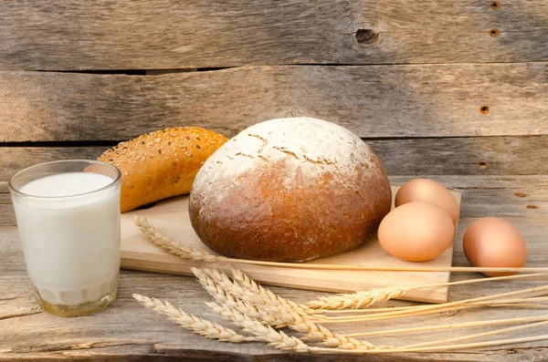 Loaf of black bread — Stock Photo, Image