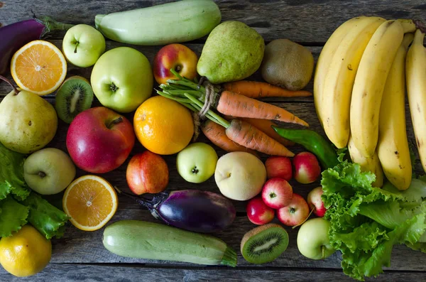 Frutos e produtos hortícolas — Fotografia de Stock