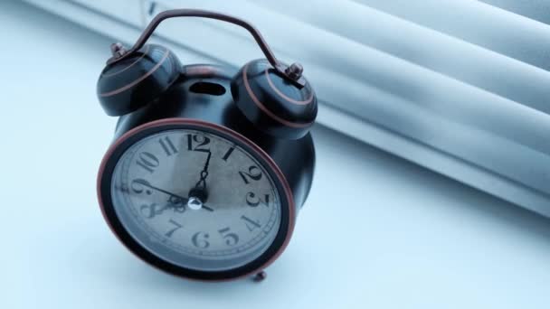 Velho Relógio Alarme Antigo Tocou Manhã Cedo Vídeo — Vídeo de Stock