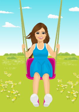 genç kadın bir salıncak Park yaz aylarında sürme