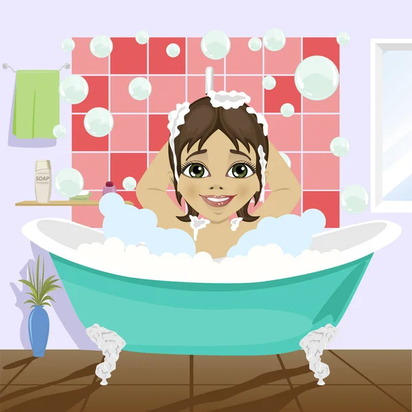 Klein meisje haar haren wassen met shampoo zitten in badkuip in de badkamer — Stockvector