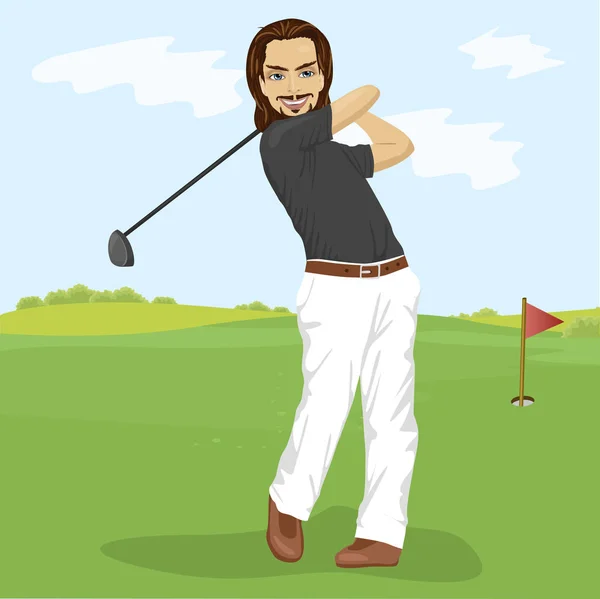 Golfista masculino golpeando tiro de golf con el club en curso — Vector de stock