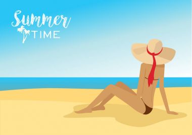 Tropik sahilde oturan şapkalı güzel kadının arkadan görünüm