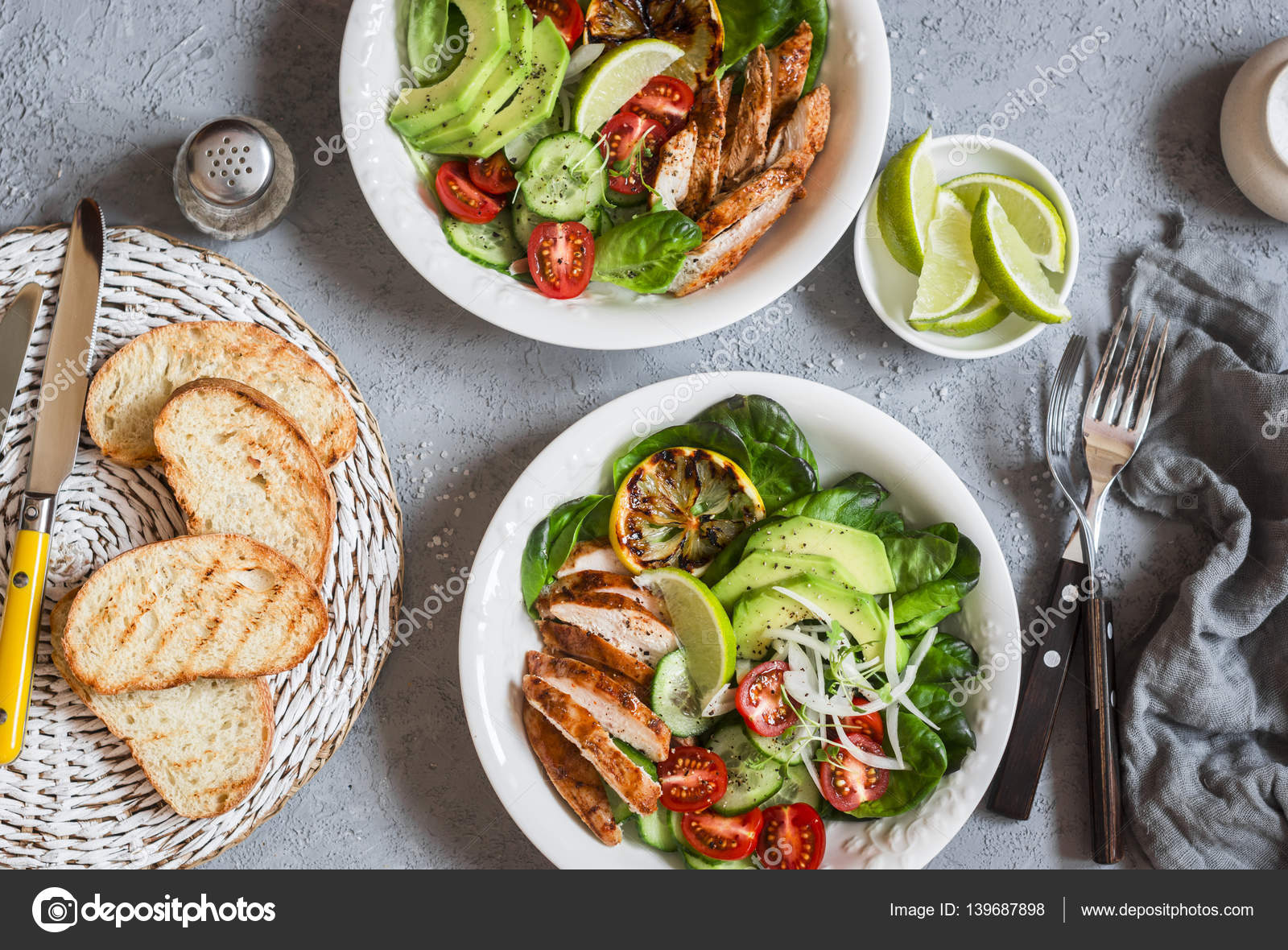 Comida de dieta con pollo