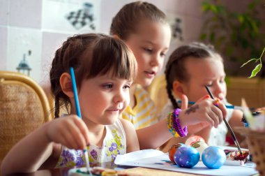 Paskalya yumurta boyama okul