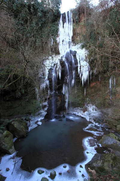 Cascata Ghiacciata Conca Della Campania — Foto Stock