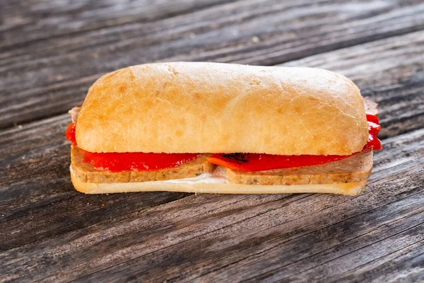 Panino Con Arrosto Maiale Verdure — Foto Stock