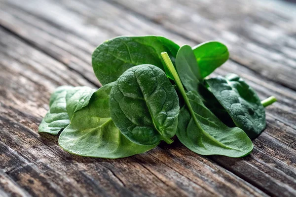 Fresh Spinach Leaves Wooden Board — Stock Photo, Image