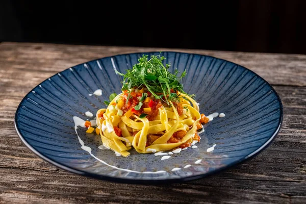 bir tabak sicilianaon makarna