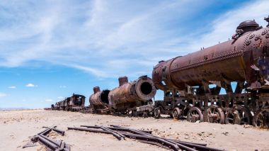 Demiryolu mezarlık Uyuni Bolivya