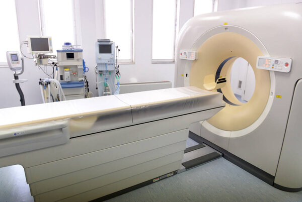 Сканер МРТ в больничной лаборатории в Софии, Болгария, 1 декабря 2016 года
