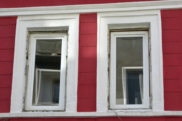 Colorful windows and detail on a house in Sofia Bulgaria on july7, 2016 — Stock Photo, Image