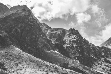 Yüce Tatras. Batı Karpat Dağları. Rybi Potok 'taki Tatra Ulusal Parkı (Fish Brook) Vadisi, Zakopane, Polonya.