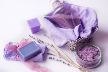 Tablo arka plan üzerinde kaplıca tedavisi bileşimi