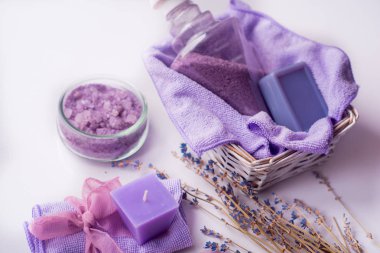 Tablo arka plan üzerinde kaplıca tedavisi bileşimi