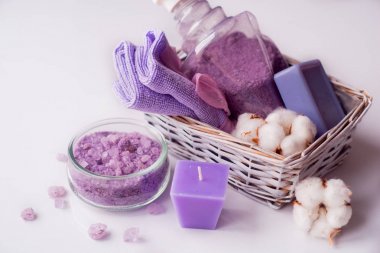 Tablo arka plan üzerinde kaplıca tedavisi bileşimi