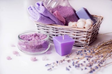 Tablo arka plan üzerinde kaplıca tedavisi bileşimi