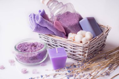 Tablo arka plan üzerinde kaplıca tedavisi bileşimi